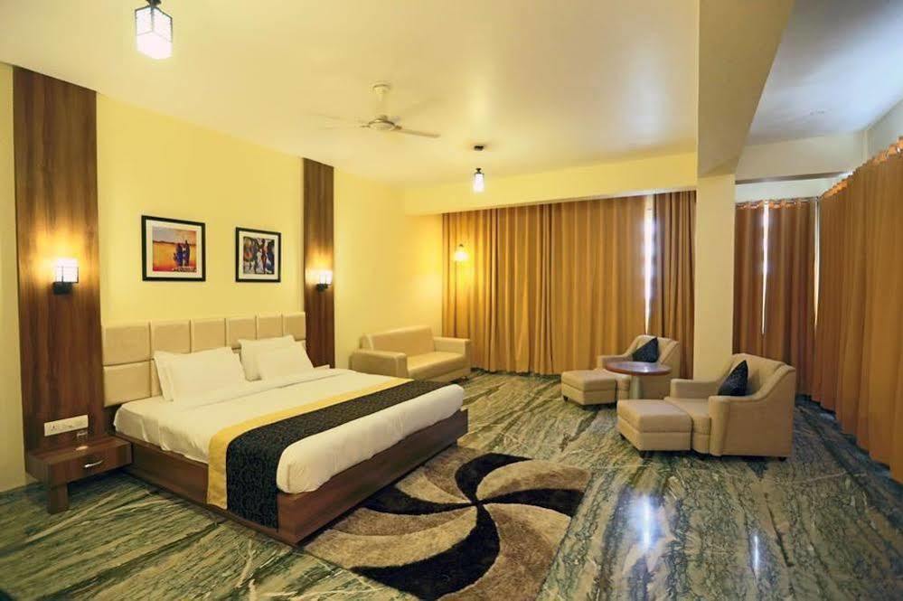 Mewargarh Udaipur By Red Lion S Hotel Exterior photo