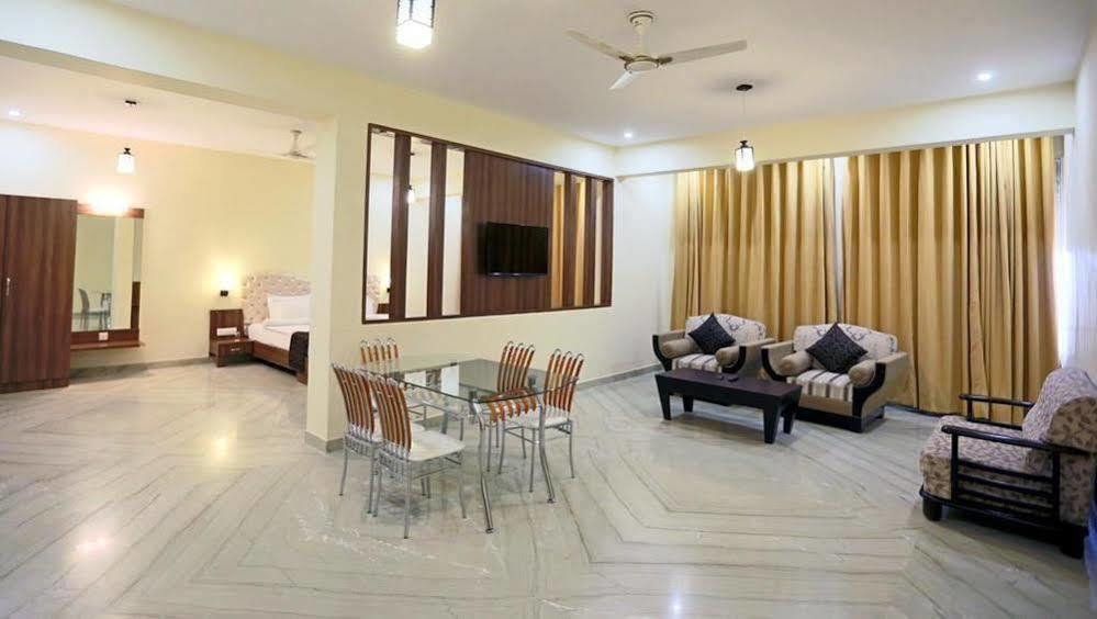 Mewargarh Udaipur By Red Lion S Hotel Exterior photo